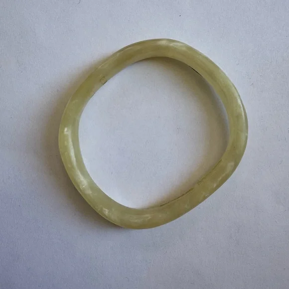 Dinosaur Designs Cream Bracelet Unique Shape - Picture 4 of 4